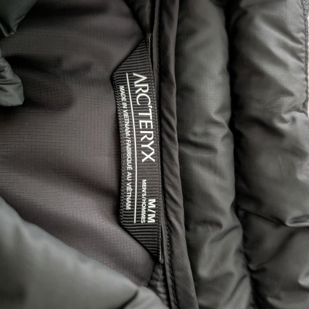 Arc'teryx Men's Black Puffer Jacket - Picture 3 of 8